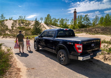 Load image into Gallery viewer, Roll-N-Lock 17-18 Honda Ridgeline XSB 59-1/2in M-Series Retractable Tonneau Cover