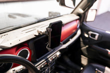 Cargar imagen en el visor de la galería, DV8 Offroad 18-23 Jeep Gladiator Digital Device Dash Mount