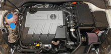 Cargar imagen en el visor de la galería, K&amp;N 13-14 Volkwagen Jetta TDI 2.0L Typhoon Short Ram Intake