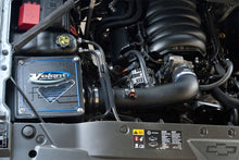 Cargar imagen en el visor de la galería, Volant 14-14 Chevrolet Silverado 1500 5.3L V8 Pro5 Closed Box Air Intake System w/ Dry Filter