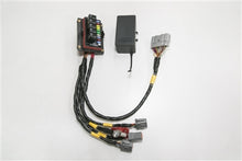 Cargar imagen en el visor de la galería, Rywire Race Style Chassis Adapter Relay/Fuse Box