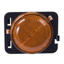 Cargar imagen en el visor de la galería, Omix RH Side Marker Light Amber 07-18 Wrangler JK