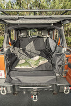 Cargar imagen en el visor de la galería, Rugged Ridge C3 Cargo Cover w/Subwoofer 07-14 JKU 4 Door