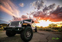 Cargar imagen en el visor de la galería, Oracle Oculus Bi-LED Projector Headlights for Jeep JL/Gladiator JT Satin Silver 5500K
