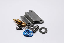 Cargar imagen en el visor de la galería, Fuelab Bracket &amp; Hardware Kit for 535xx/545xx Series Regulators