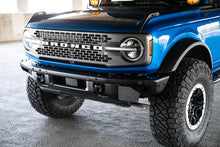 Cargar imagen en el visor de la galería, DV8 Offroad 21-22 Ford Bronco Factory Front Bumper License Relocation Bracket - Side