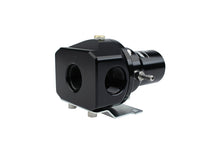 Cargar imagen en el visor de la galería, Aeromotive Regulator - 30-120 PSI - .313 Valve - 2x AN-10 Inlets / AN-10 Bypass