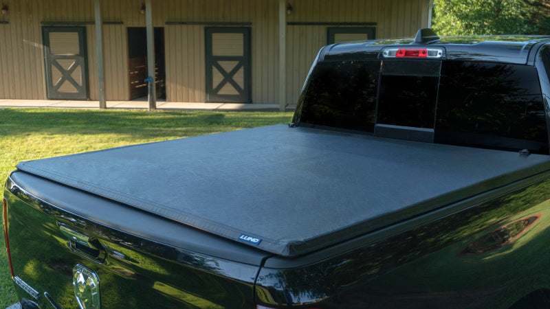 Lund 19-23 Ford Ranger Genesis Tri-Fold Tonneau Cover - Black