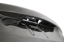 Cargar imagen en el visor de la galería, Seibon 15-16 Ford Focus Hatchback Carbon Fiber Trunk Lid