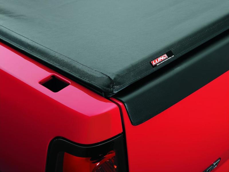 Lund 05-17 Nissan Frontier (6ft. Bed) Genesis Roll Up Tonneau Cover - Black