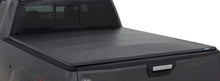 Cargar imagen en el visor de la galería, Lund 07-13 Toyota Tundra (6.5ft Bed) Genesis Tri-Fold Tonneau Cover - Black