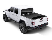 Cargar imagen en el visor de la galería, Roll-N-Lock 2020 Jeep Gladiator 5ft bed M-Series Retractable Tonneau Cover