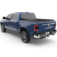 Cargar imagen en el visor de la galería, EGR 19-23 Dodge Ram 1500 Short Box RollTrac Manual Retratable Bed Cover