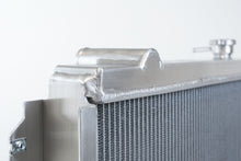 Cargar imagen en el visor de la galería, CSF 96-02 Toyota 4Runner (2.7/3.4L) Heavy-Duty All-Aluminum Radiator