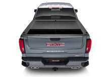 Cargar imagen en el visor de la galería, Roll-N-Lock 2019 Chevrolet Silverado 1500&amp; GMC Sierra 1500 96.5in M-Series Retractable Tonneau Cover