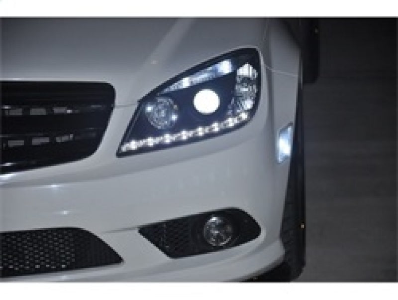 Spyder Mercedes Benz C-Class 08-11 Projector Headlights Halogen - DRL Blk PRO-YD-MBW20408-DRL-BK