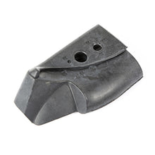 Cargar imagen en el visor de la galería, Omix Fender Corner Mucket Seal Left- 97-06 Wrangler TJ