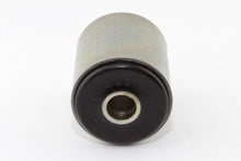 Cargar imagen en el visor de la galería, Whiteline Plus 4/91-5/01 BMW 3 Series E36 Rear Differential Mount Bushing