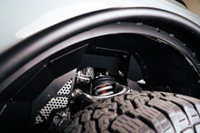 Cargar imagen en el visor de la galería, DV8 Offroad 21-22 Ford Bronco Front Inner Fender Liners