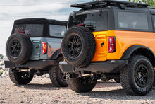 Cargar imagen en el visor de la galería, Corsa 21-24 Ford Bronco 2.7L 2-Door 2.75in Cat-Back Dual Rear Exhaust w/ 4in Straight-Cut Black Tips