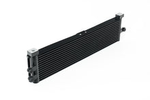 Cargar imagen en el visor de la galería, CSF BMW F8X M3/M4/M2C Engine Oil Cooler w/ Rock Guard