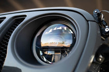 Cargar imagen en el visor de la galería, DV8 Offroad 18-22 Jeep Gladiator Wrangler LED Projector Headlights