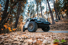 Cargar imagen en el visor de la galería, Oracle Jeep JL/Gladiator JT Oculus Bi-LED Projector Headlights - Amber/White Switchback