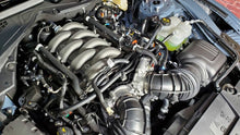 Cargar imagen en el visor de la galería, J&amp;L 2024 Ford Mustang 5.0L Oil Separator 3.0 PCV Side - Black Anodized