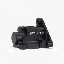 Cargar imagen en el visor de la galería, Skunk2 00-09 Honda S2000 (All Models) Black Anodized Billet Solenoid