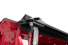 Cargar imagen en el visor de la galería, Lund 19-23 Chevrolet Silverado 1500 6.5ft Bed Genesis Elite Roll Up Tonneau - Black