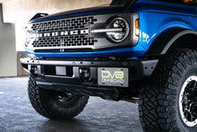 Cargar imagen en el visor de la galería, DV8 Offroad 21-22 Ford Bronco Factory Front Bumper License Relocation Bracket - Side