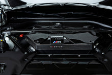 Cargar imagen en el visor de la galería, Eventuri BMW F97/F98 Carbon Air Box Lid w/ Replacement Filters and Carbon Scoops