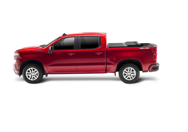 Extang 2020 Chevy/GMC Silverado/Sierra (6 ft 9 in) 2500HD/3500HD Solid Fold 2.0