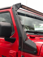 Cargar imagen en el visor de la galería, Go Rhino 18-20 Jeep Wrangler JL/JLU/Gladiator JT XE Windshield Light Bar Mount - 50in Single Row