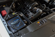 Cargar imagen en el visor de la galería, Volant 14-14 Chevrolet Silverado 1500 5.3L V8 Pro5 Closed Box Air Intake System w/ Dry Filter