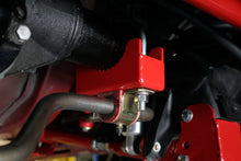 Cargar imagen en el visor de la galería, UMI Performance Aftermarket Rear End Sway Bar Installation Kit- 3in Axle Tubes