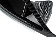 Cargar imagen en el visor de la galería, Eventuri Toyota A90 Supra Black Carbon Headlamp Duct