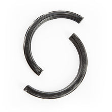 Cargar imagen en el visor de la galería, Omix Rear Main Crank Seal 6 Cylinder 72-12 Jeep Model