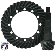 Cargar imagen en el visor de la galería, Yukon Gear High Performance Gear Set For Toyota Land Cruiser in a 4.88 Ratio