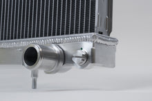 Cargar imagen en el visor de la galería, CSF Nissan R33 Skyline GT-R/GTS Full Billet Aluminum High-Performance Radiator