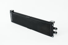 Cargar imagen en el visor de la galería, CSF BMW F8X M3/M4/M2C Engine Oil Cooler w/ Rock Guard