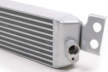 Cargar imagen en el visor de la galería, CSF 07-13 BMW M3 (E9X) Race-Spec Oil Cooler