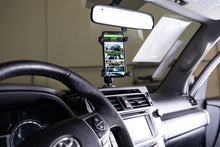 Cargar imagen en el visor de la galería, DV8 Offroad 10-23 Toyota 4Runner Digital Device Dash Mount