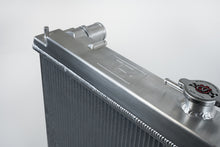 Cargar imagen en el visor de la galería, CSF Nissan R33 Skyline GT-R/GTS Full Billet Aluminum High-Performance Radiator