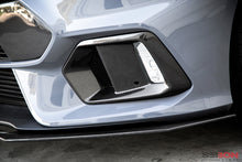 Cargar imagen en el visor de la galería, Seibon 16-18 Ford Focus RS Carbon Fiber Fog Light Surrounds