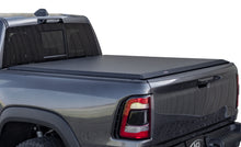 Cargar imagen en el visor de la galería, Access LiteRider 2020+ Jeep Gladiator 5ft Bed Roll-Up Cover