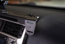 Cargar imagen en el visor de la galería, DV8 Offroad 10-23 Toyota 4Runner Digital Device Dash Mount
