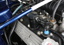 Cargar imagen en el visor de la galería, J&amp;L 07-14 Ford Mustang GT500 Passenger Side Oil Separator 3.0 - Black Anodized