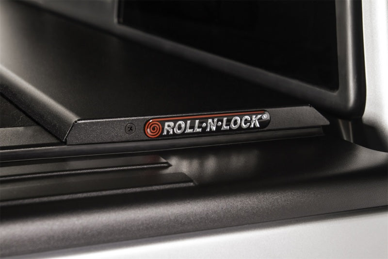 Roll-N-Lock 05-15 Toyota Tacoma Regular Cab Access Cab/Double Cab LB 73in M-Series Tonneau Cover