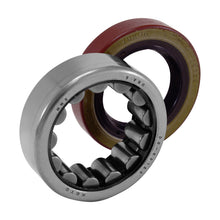 Cargar imagen en el visor de la galería, Yukon Gear R1559TV Axle Bearing and Seal Kit / Torringtonbrand / 2.530in OD / 1.620in ID